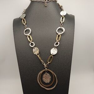 Ruby Rd. mixed metals hammered Goldtone Silvertone Necklace GUC